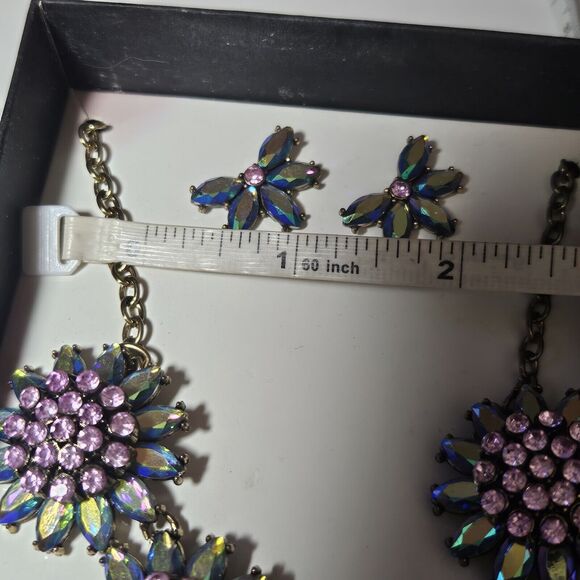 **Final Sale** K&M Accessories Costume Jewelry Necklace Earrings Box Set - Picture 4 of 11